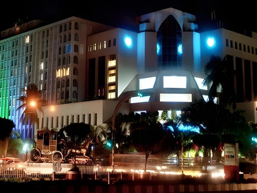 Hotel Ruposhi Bangla 达卡 外观 照片