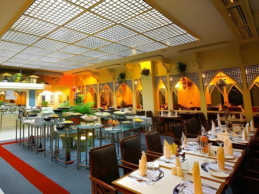 Hotel Ruposhi Bangla 达卡 外观 照片